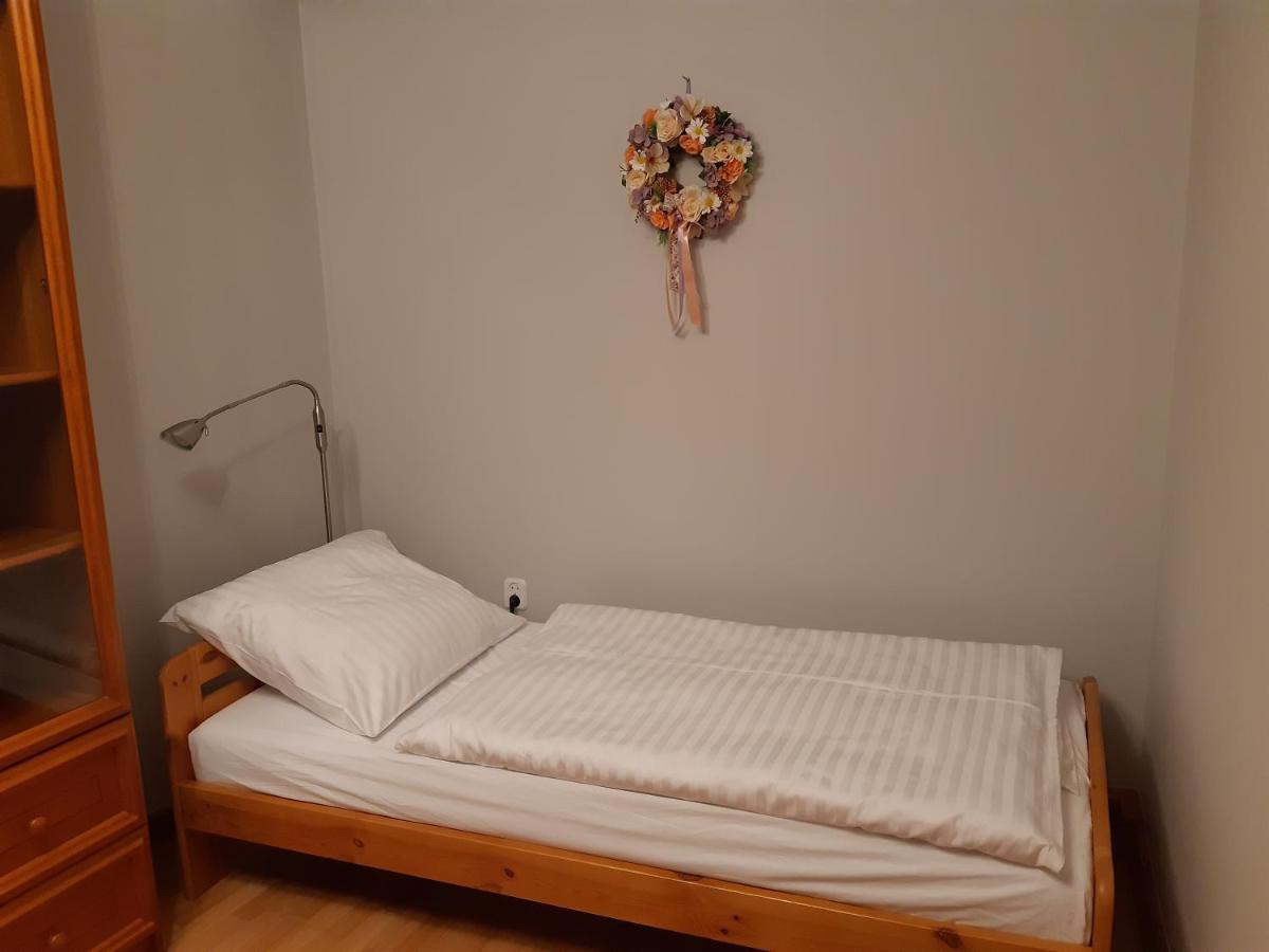 Secesja House Apartment Oswiecim Bagian luar foto